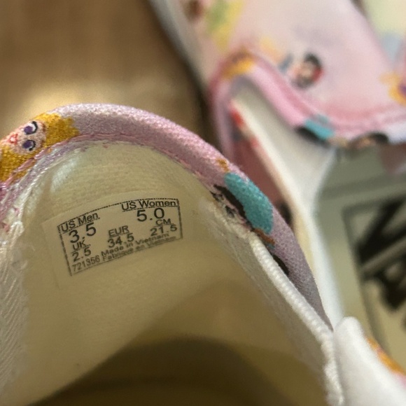 Vans X Disney custom 100th shoes - Picture 11 of 16
